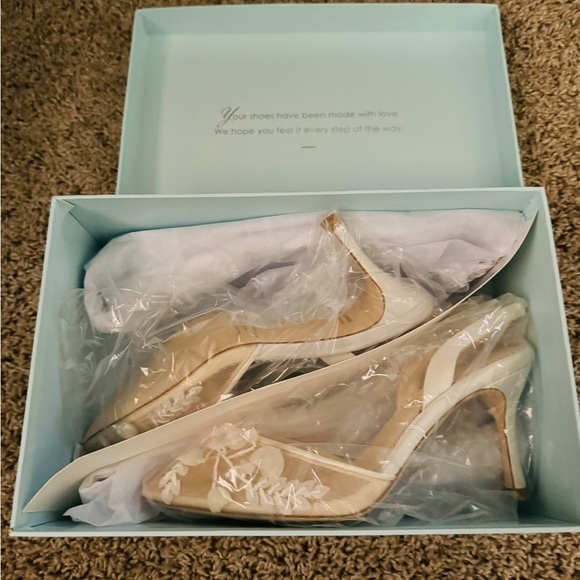 Bella Belle Lilly of the Valley kitten sling back kitten heals New Size 5 1/2 - Picture 10 of 11